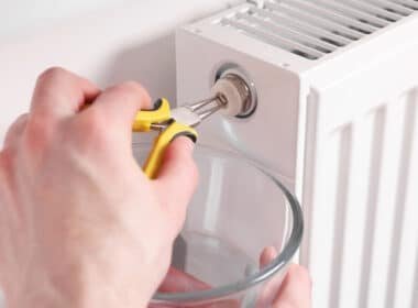Cómo purgar un radiador de calefacción