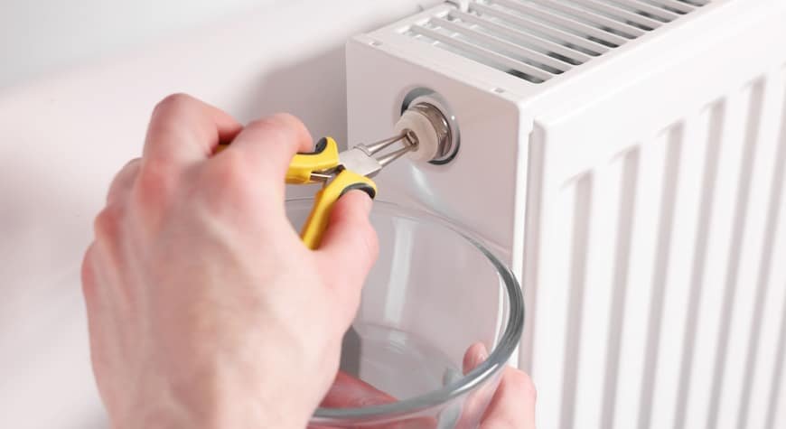 Cómo purgar un radiador de calefacción