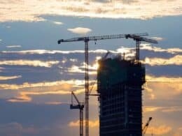 La Alarma Oculta en la Construcción: Se Pierden 100.400 Profesionales Cualificados en Solo un Año Portal inmobiliario de noticias profesionales