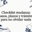 Ilustración de cajas, llaves y plano para la mudanza
