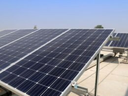 Estructura placas solares y soportes de una instalación fotovoltaica