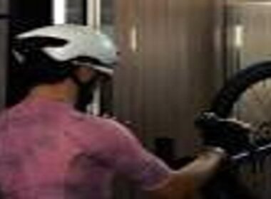 Ley de Propiedad Horizontal: ¿Puedo llevar mi bicicleta en el ascensor? Portal inmobiliario de noticias profesionales