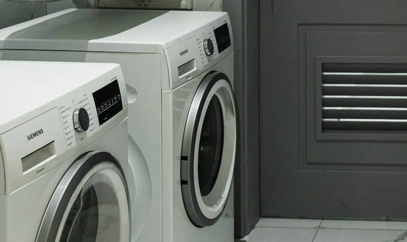 Instalar lavadora integrable con frente de mueble en una cocina