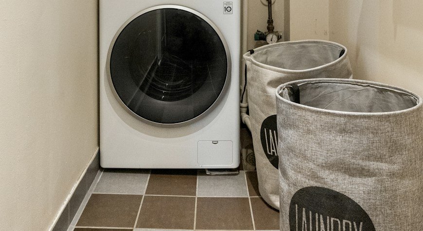Instalar secadora bomba de calor en una zona de lavandería ventilada