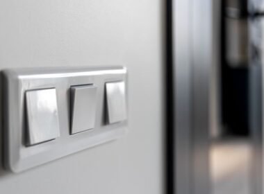 Interruptor de luz no funciona en una pared de vivienda