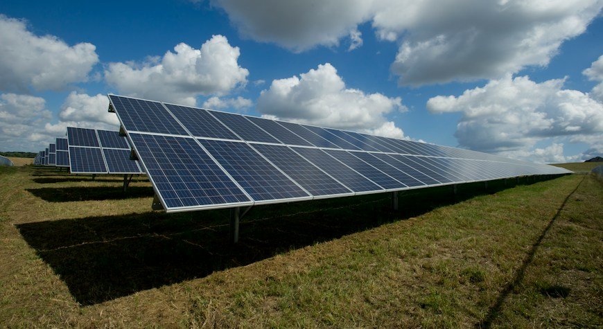 Paneles fotovoltaicos para una guía sobre mantenimiento de placas solares