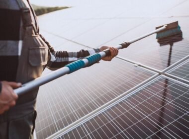 Placas solares granizo y revisión de paneles tras una tormenta