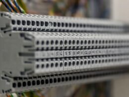 Protector sobretensiones vivienda instalado en cuadro eléctrico